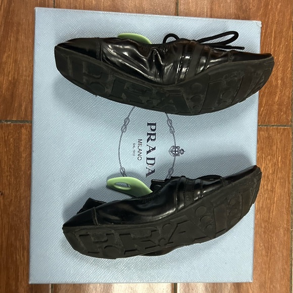 π₯PRADA 35 Black Scrunch Ballet Flats
Size: EU 35 (Approx. US 5) style # 3E 4360 - Picture 6 of 15